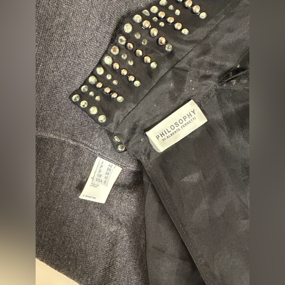 Alberta Ferretti Gray/Black slip on wool Dress with Studded Collar, Size S-M. - Picture 12 of 17
